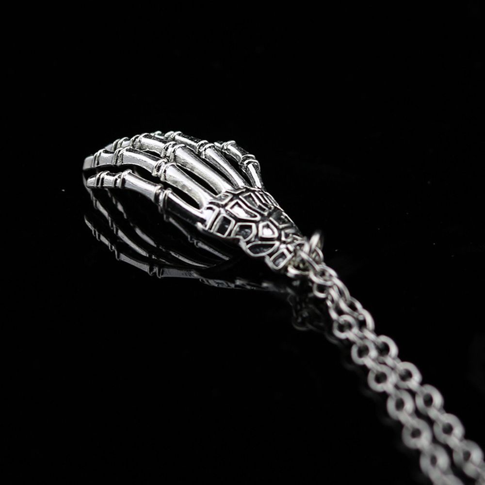 Vòng cổ Mặt Hình Bàn Tay Xương Thời Trang Cá Tính Cho Nữ