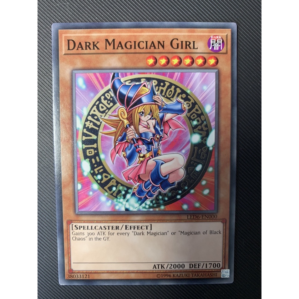 Thẻ bài Yugioh: Dark Magician Girl