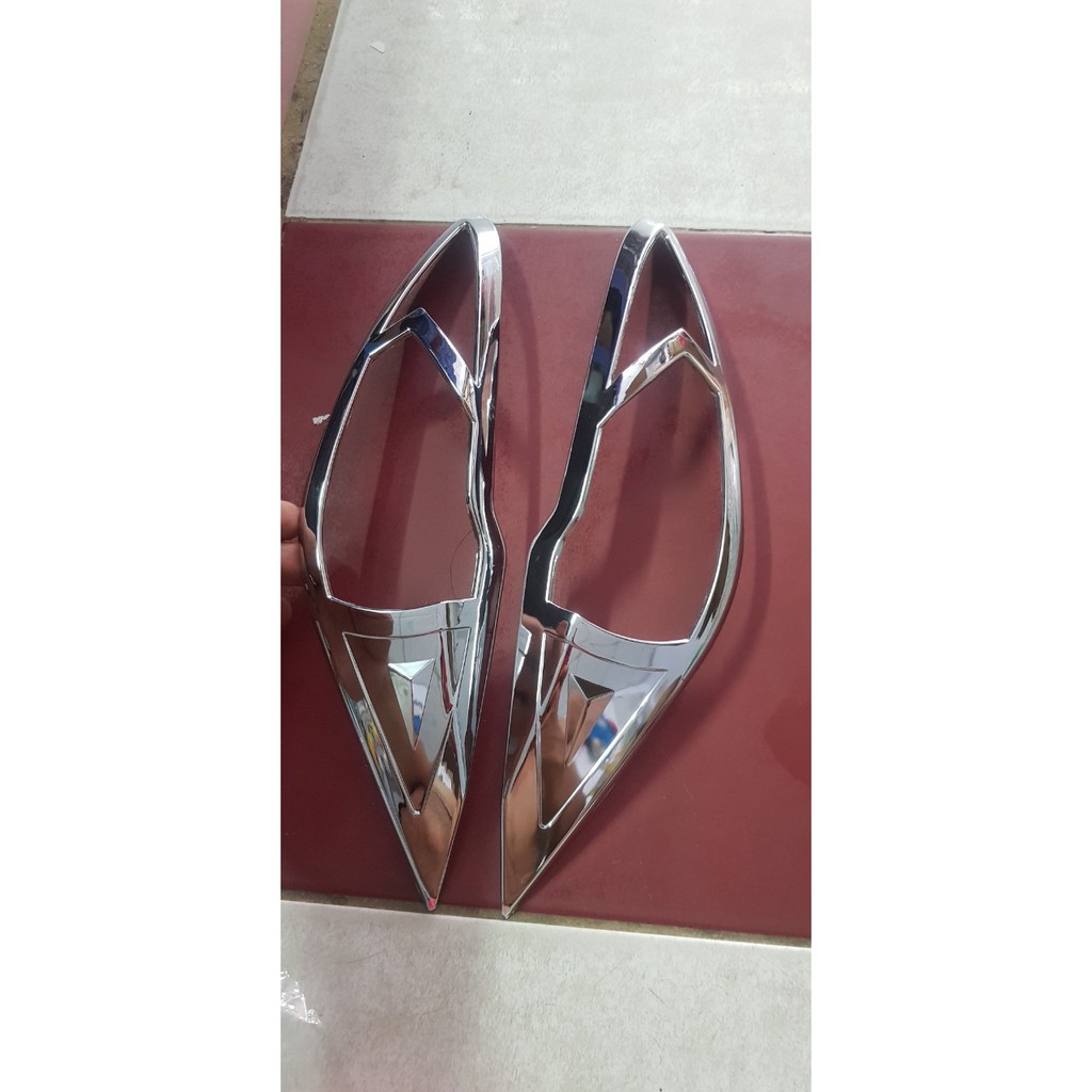 CHỤP XI NHAN TRƯỚC XE VISION 2021 CROM