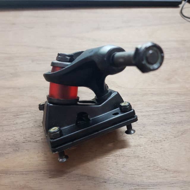 TRUCK VÁN TRƯỢT SKATEBOARD SIZE 5.25 HÃNG WITESS