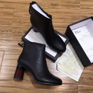 Boot cao cấp