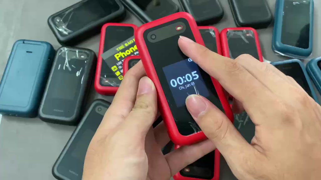 Điện thoại Lenovo TD88T nắp gập có thể lật màn hình 360 độ, Bảo hành 12 Tháng | BigBuy360 - bigbuy360.vn