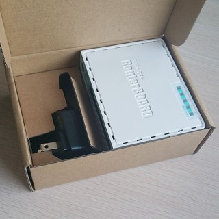 Thiết bị router mikrotik rb750r2