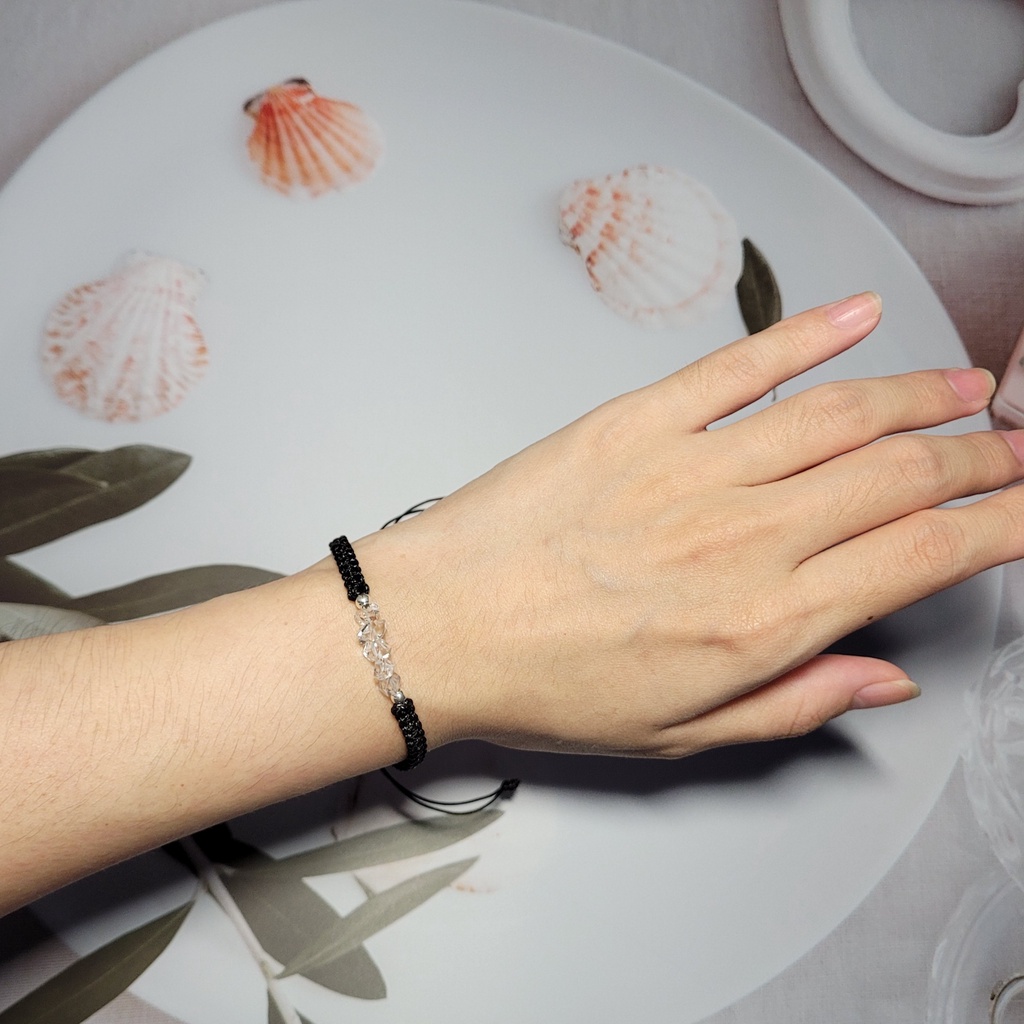 Vòng tay thắt dây tinh thể trong suốt