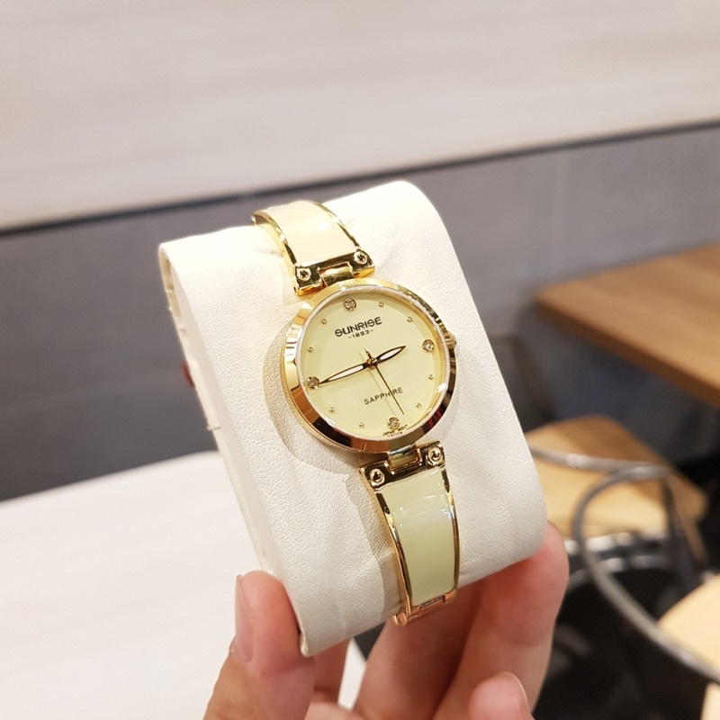 Đồng hồ nữ SUNRISE 9991SB màu vang Vành Đá sang trọng,full hộp thẻ chính hãng
