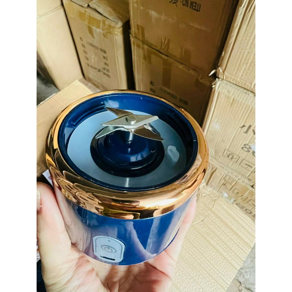 Máy xay sinh tố cầm tay mini cao cấp, tích điện nhỏ gọn với 8 lưỡi dao khỏe khoắn, sử dụng pin cổng sạc USB tiện lợi