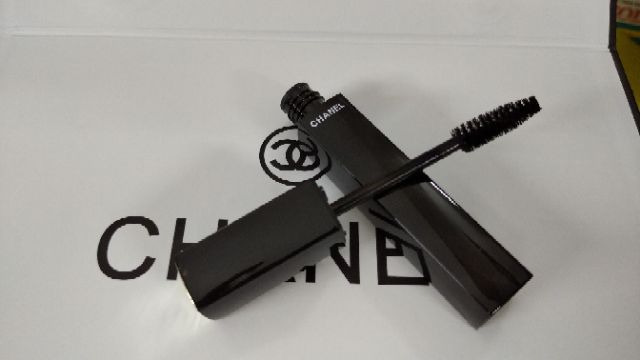 Mascara mẫu y hình rất sang trọng