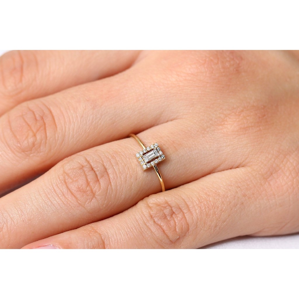 Vòng Tay Kim Loại Mạ Vàng 18k Đính Đá Sang Trọng Cho Nữ