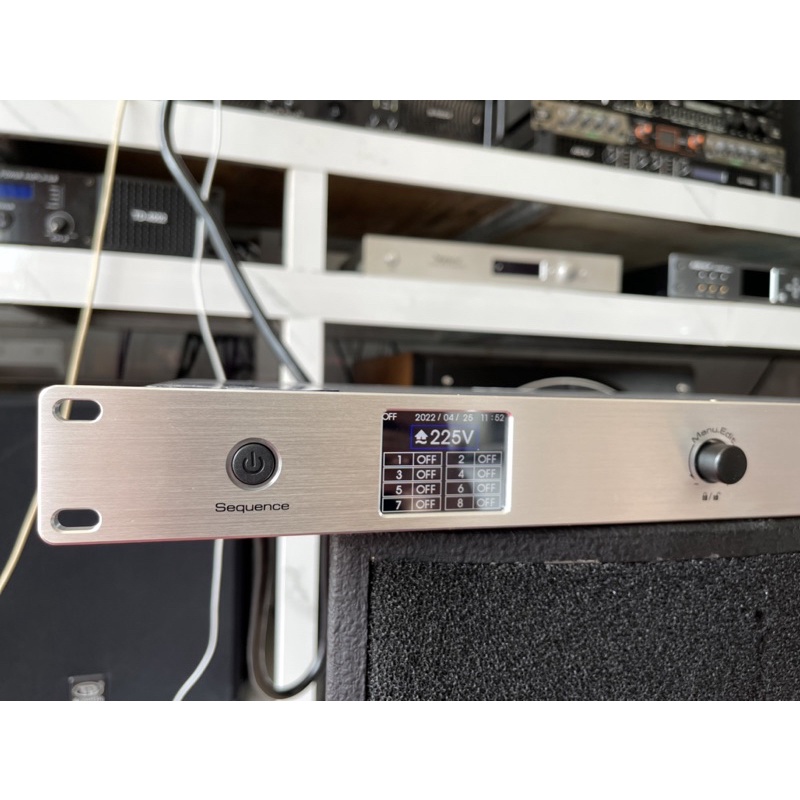 Quản lý nguồn chính hãng dBacoustic SP10 plus có lọc nguồn.Màn hình cảm ứng