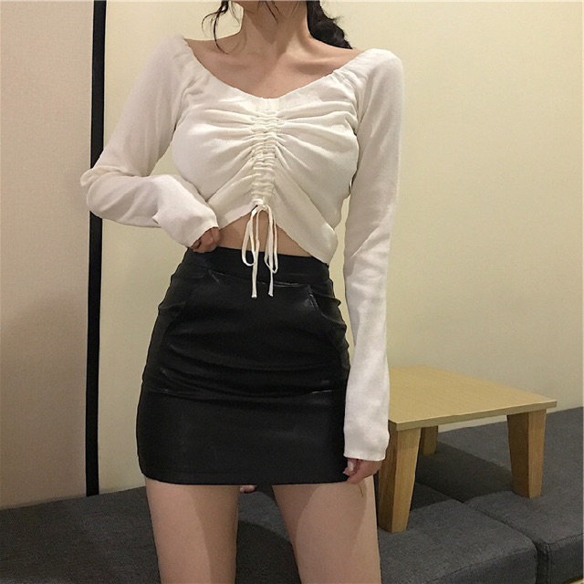 [Mã WAMT10K giảm 10k cho đơn 0k] Áo croptop trễ vai dài tay hở eo phong cách Hàn Quốc | BigBuy360 - bigbuy360.vn