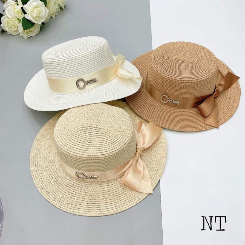 Mũ cói vành nhỏ đi biển nơ xinh gắn tag dio sang chảnh