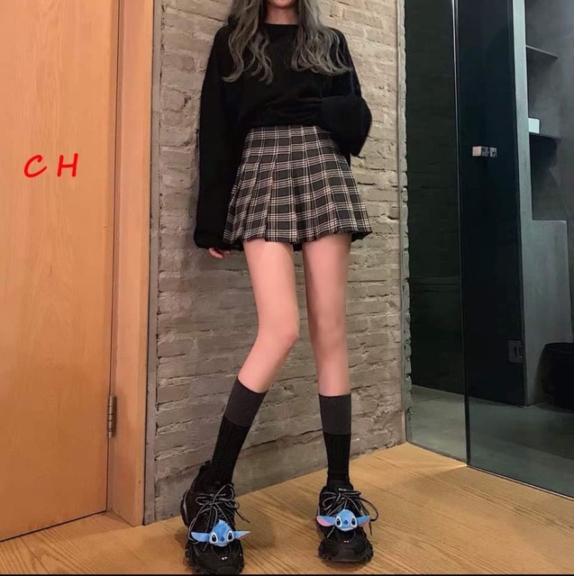Sét áo xuông đen + chân váy kẻ xếp ly COH876