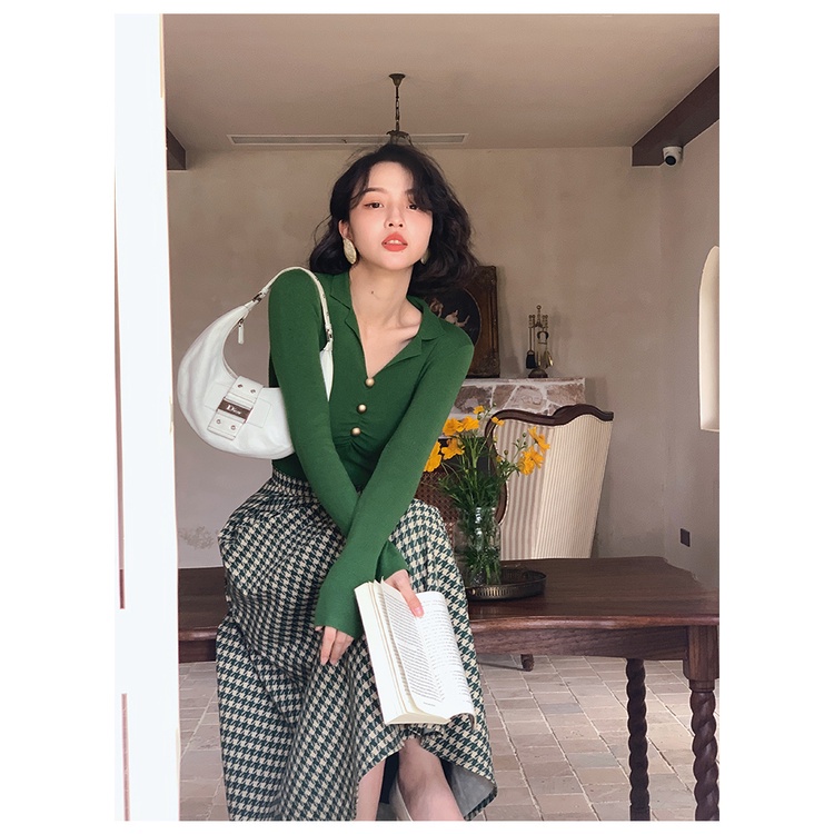 Áo thun COZOK dệt kim tay dài cổ chữ V xếp ly phong cách vintage