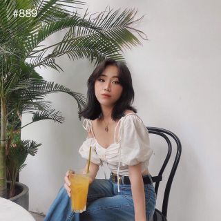 Áo crop nhún cột nơ vai (2 màu)