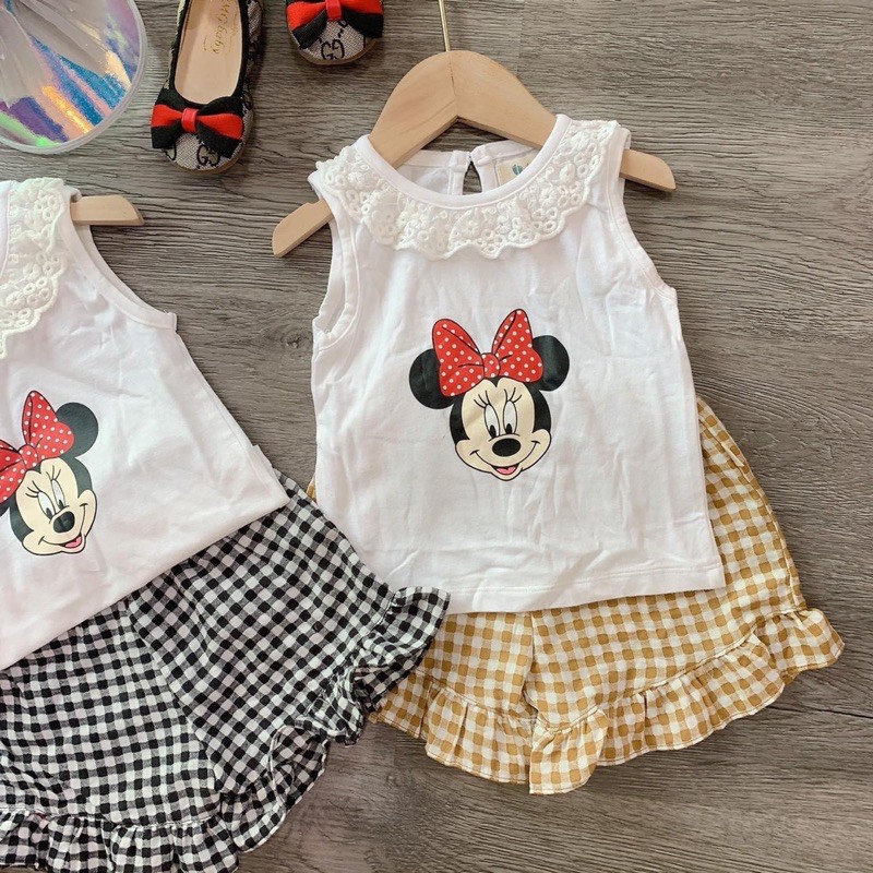 Bộ mickey cổ ren quần sọc bé gái