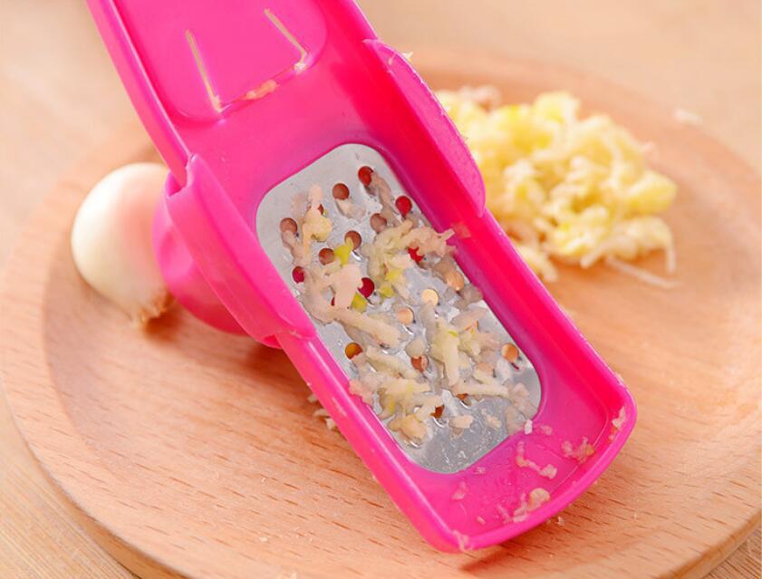 Dụng cụ nghiền tỏi đa năng tiện lợi cho nhà bếp