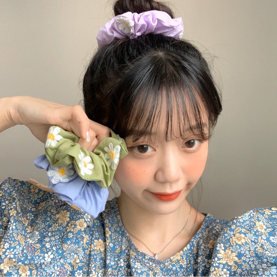 Scrunchies Cột Tóc Hoa Cúc Nhiều Màu Họa Tiết Hot Trend