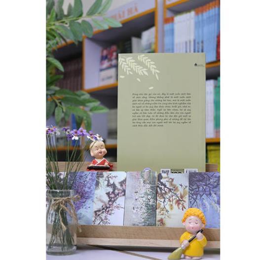 Sách - Bàn Về Cách Sống - Đối Thoại Giữa Triết Gia, Bác Sỹ Và Nhà Sư ( Tặng Postcard Xuân bốn mùa ) - Thái Hà Books