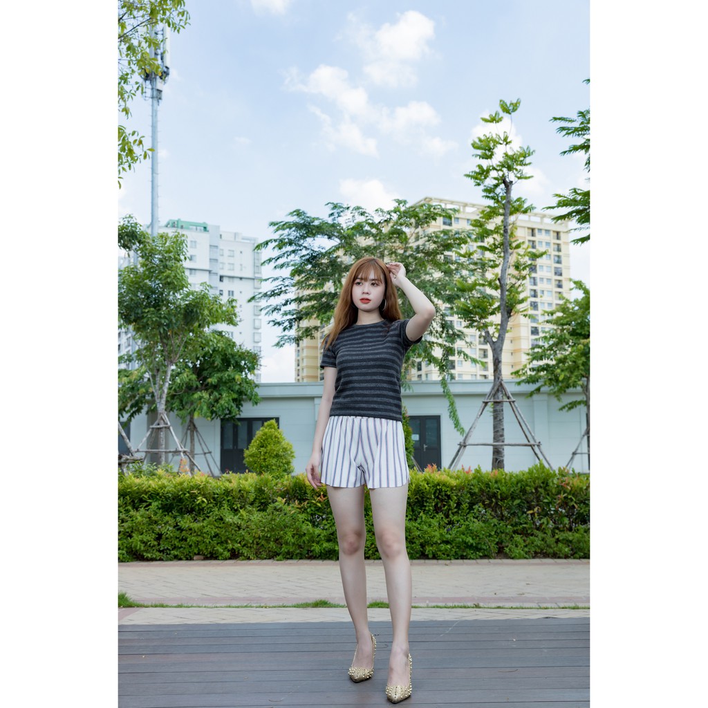 ÁO CROPTOP KẺ VNXK THIẾU NHÃN SALE 160K
