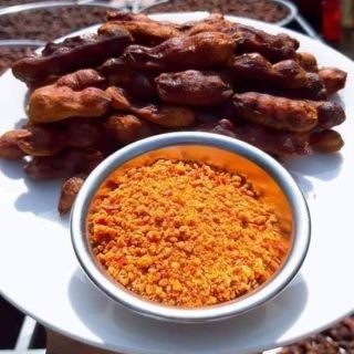 Me Lào chấm muối tôm tây ninh