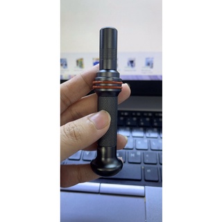 Bút đục phá kính lưng iphone