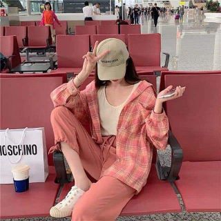 (QUÀ TẶNG LÀ SỮA TẮM NHA )ÁO SƠ MI KẺ HÀNG ĐẸP SIÊU ĐẸP SIÊU XINH. HÀNG VỪA ĐẸP VỪA RẺ BAO CHUẨN. CHỊ EM NHANH TAY ĐẶT Ạ