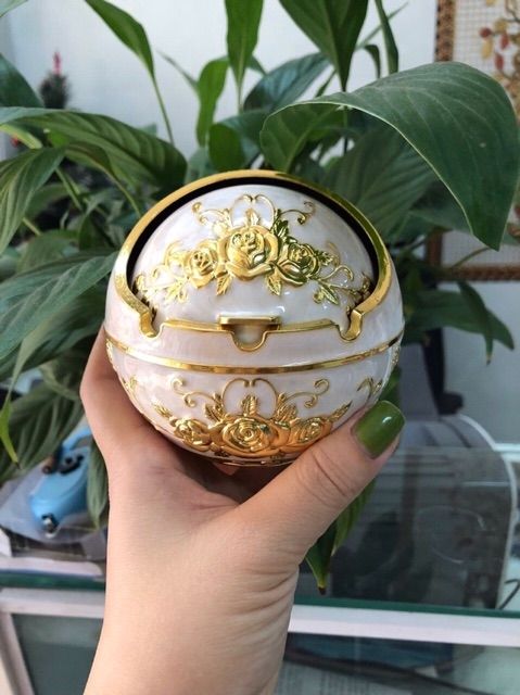 Gạt tàn thuốc hợp kim hoàng gia cao cấp màu vàng