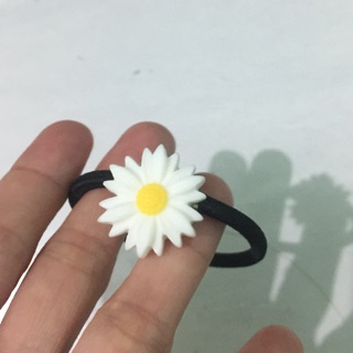 Cột tóc hoa cúc trắng 1k