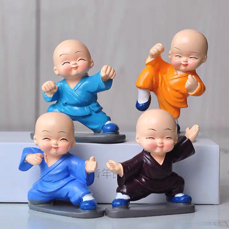 Tượng 4 chú tiểu thiếu lâm tự múa võ biểu cảm đáng yêu đặt bàn làm việc,taplo ô tô, bình thủy sinh, tiểu cảnh, quà tặng