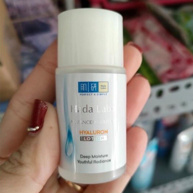 [ Hàng Tặng ] Dung Dịch dưỡng ẩm Hada Labo Mini 20ml ( Dành cho da thường )