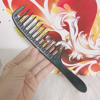 Lược răng thưa dùng để chải tóc uốn - phụ liệu tóc