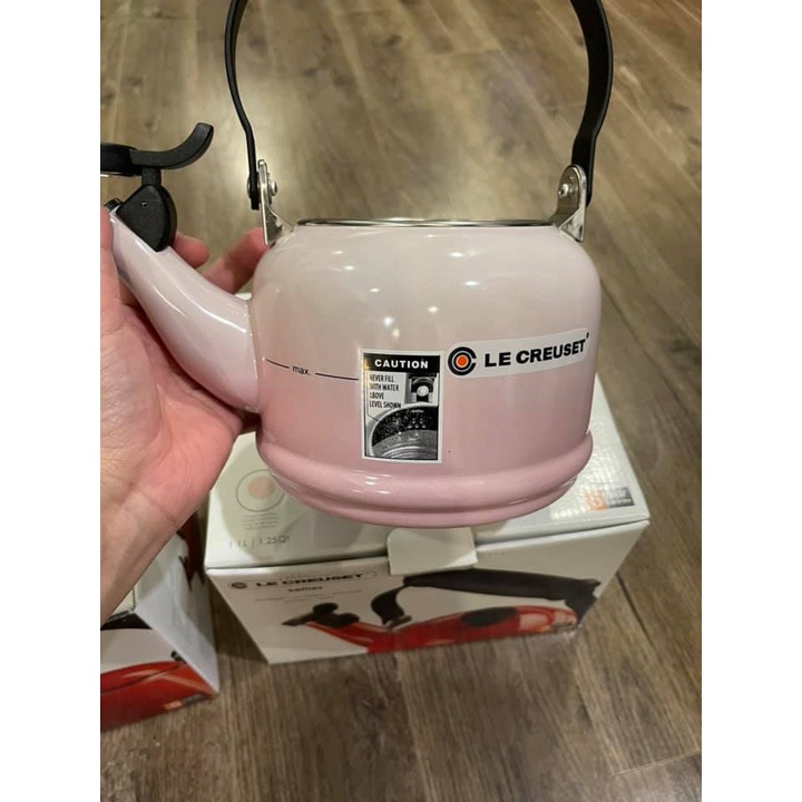 ẤM ĐUN NƯỚC LE CREUSET 1,1 LÍT MÀU HỒNG