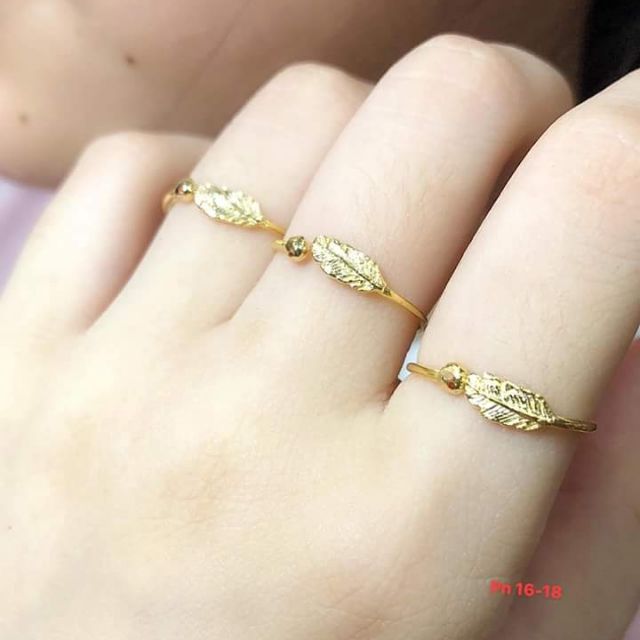 Nhẫn lông vũ vàng