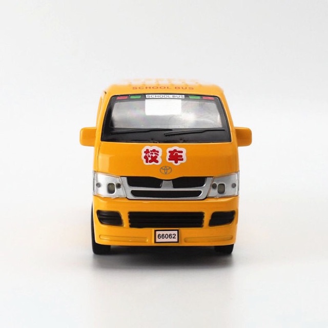 Mô Hình Xe School Bus Toyota Hiace 1:32  Xe trớn , có đèn &amp; âm thanh