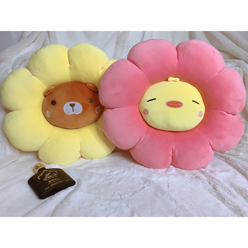 [FREESHIP] Nệm ngồi nâng chiêu cao, GỐI tựa lưng vải miniso hình hoa 8 cánh thêu mặt gấu