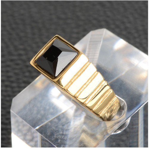 Nhẫn Nam Đính Đá Nhân Tạo Titan Ko Đen TT 3498