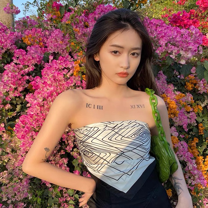 Khăn Quàng Cổ Bằng Lụa In Họa Tiết Phong Cách Retro | BigBuy360 - bigbuy360.vn