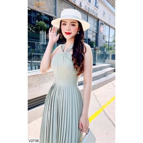 V2738 váy xếp ly màu xanh