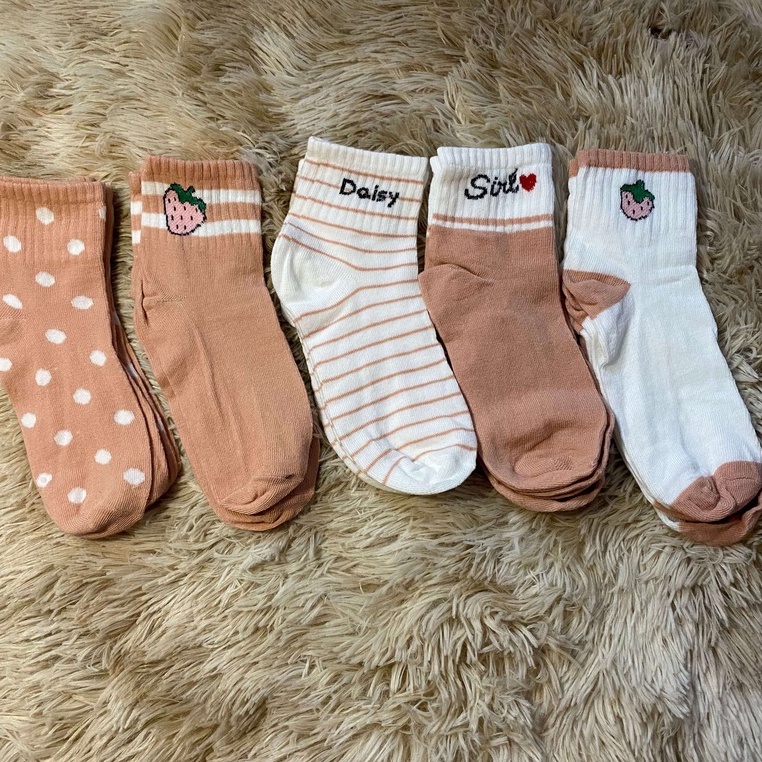 Tất vớ nữ vải cotton thêu hình dễ thương co giãn phong cách Hàn Quốc, tất hình dâu tây đáng yêu