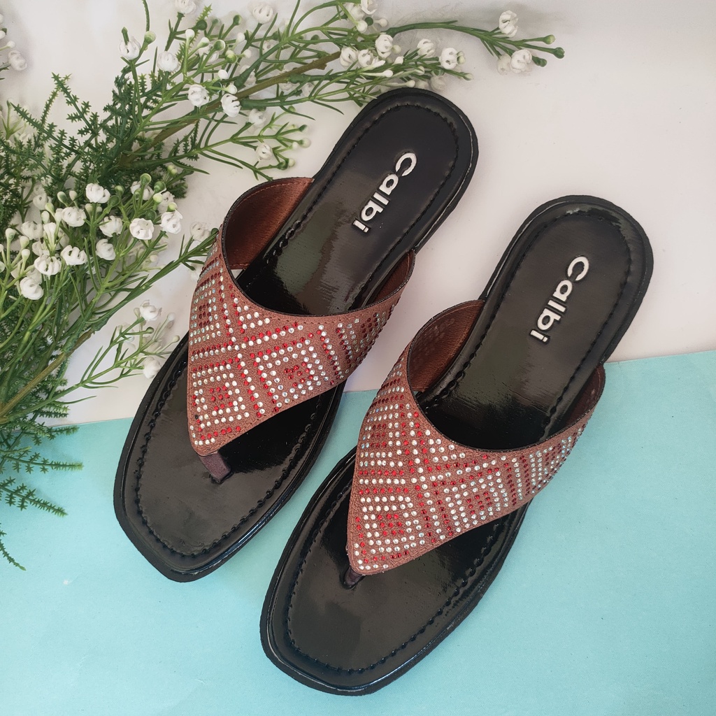 Giày Sandal Đế Bệt Thời Trang Nữ Sành Điệu Calbi J 26