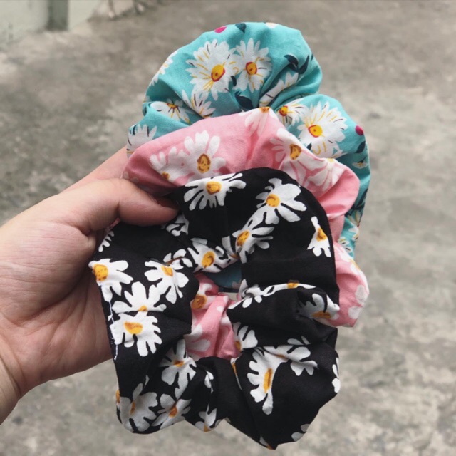 Set 3 cái scrunchies hoa cúc