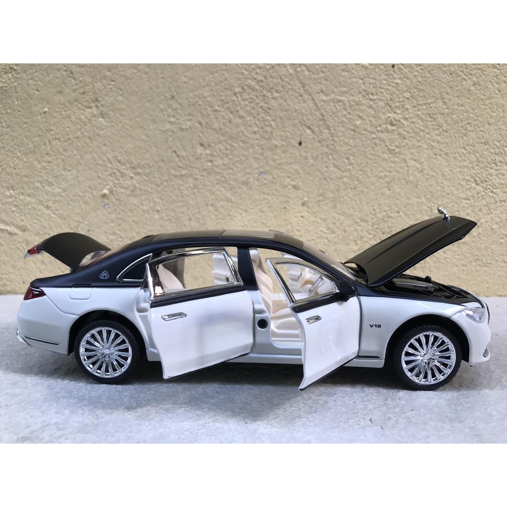 Mô hình xe ô tô Maybach S680 2022 1:24