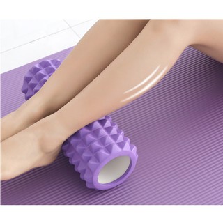 Con lăn tập yoga massage lưng