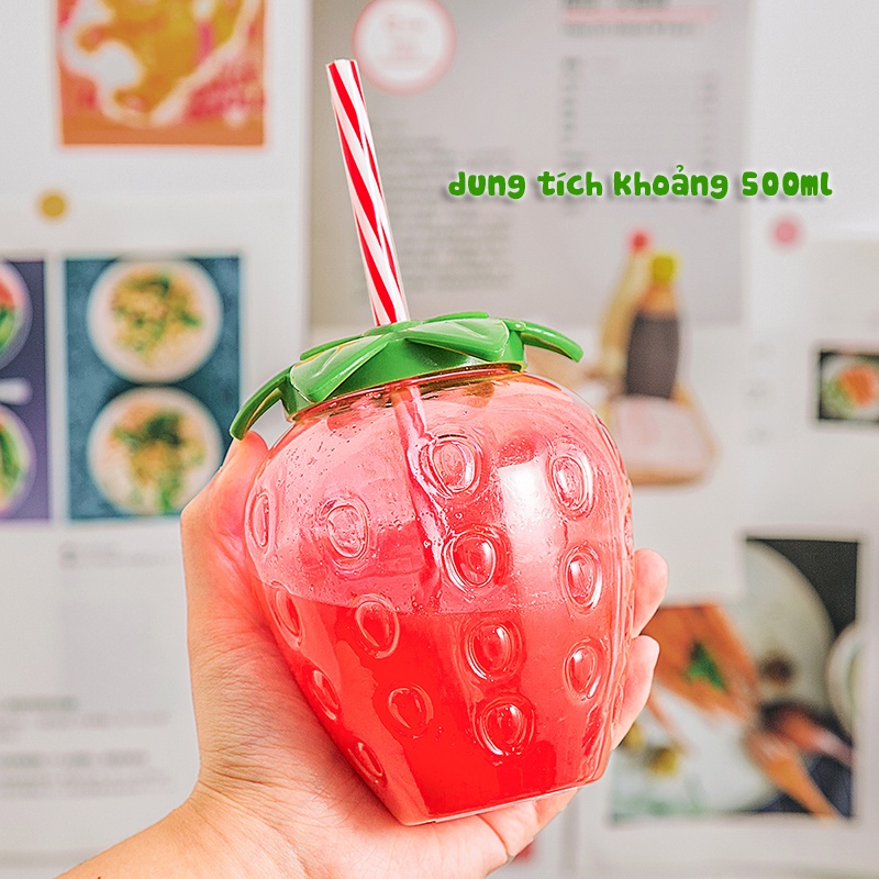 Bình Cốc Đựng Nước Hình Quả Dâu Tây Cute Dễ Thương Chịu Nhiệt Tốt Dung Tích 500ml Tặng Kèm Móc Hình Trái Dâu Và Ống Hút