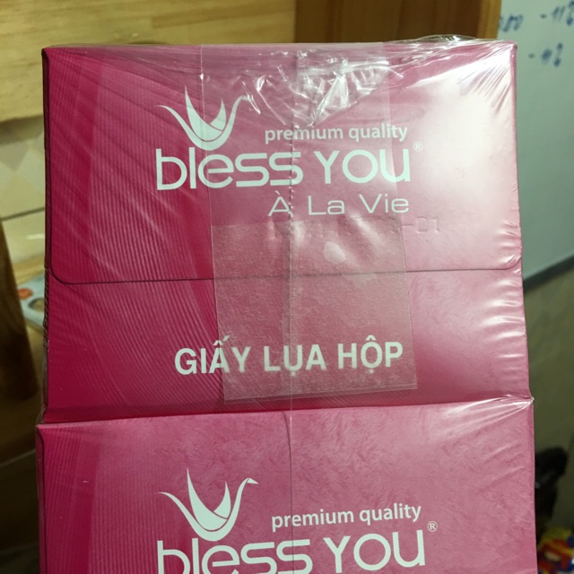 Khăn giấy lụa Bless You hộp 180 tờ