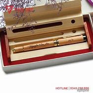 Bút gỗ khắc tên nắp đậy