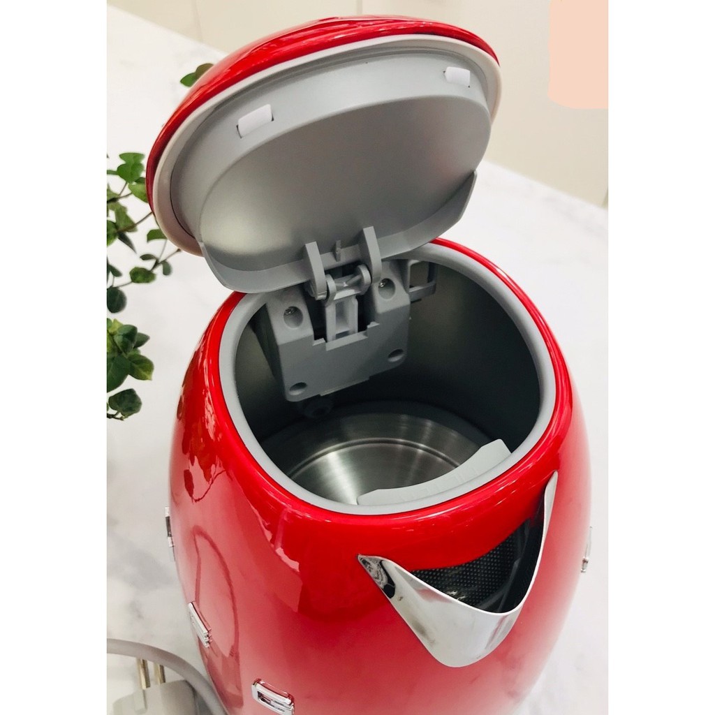 Ấm siêu tốc SMEG KLF04RDEU màu đỏ