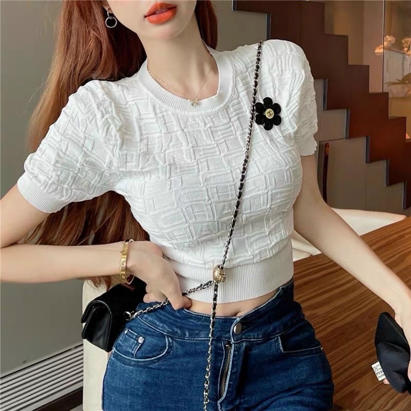 Áo len mỏng tay phồng croptop kèm hoa cài, Áo kiểu len dáng ôm cổ tròn AL8026 - NhiNhi Shop