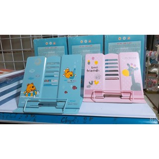 Kẹp sách chống cận cho bé