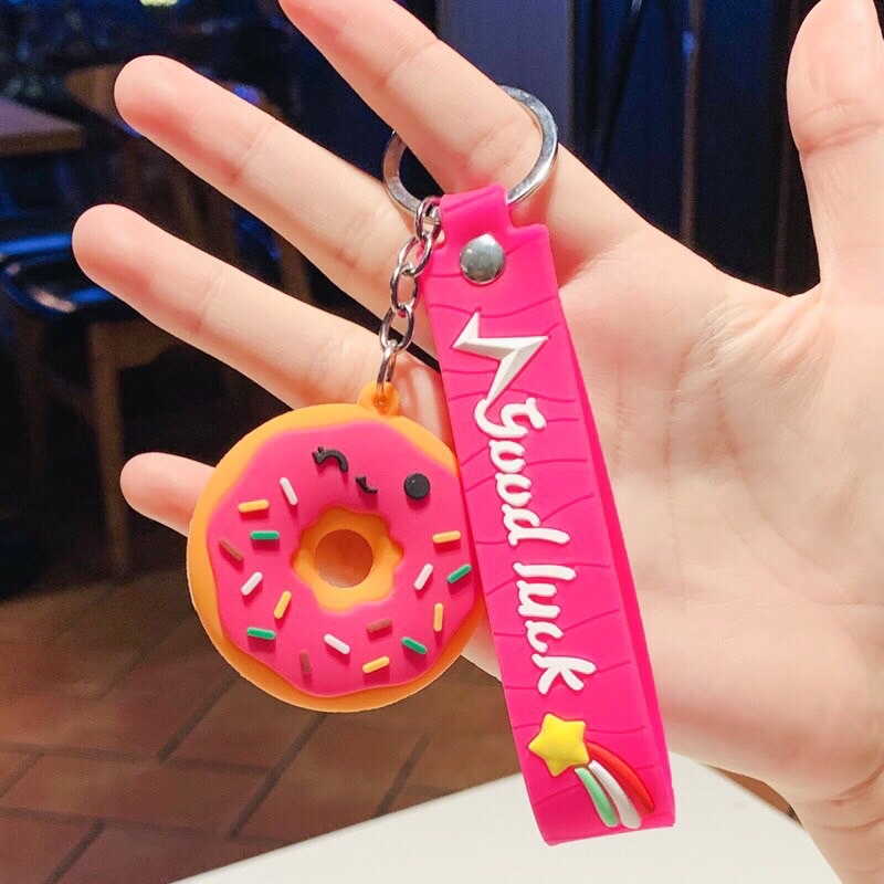 Móc khoá chiếc bánh ngọt kèm dây su